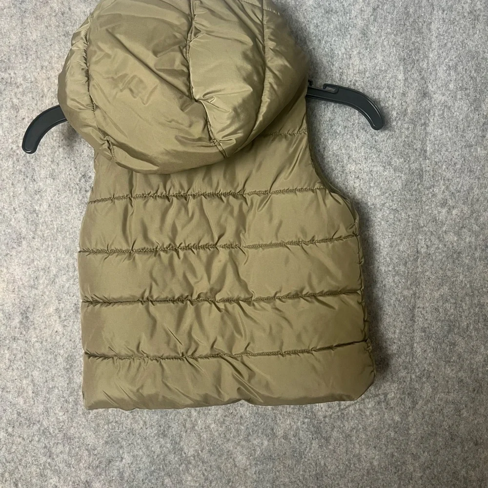 Baby Gap Kids toddler 2yrs Hooded‎ Puffer Vest - Olive Green